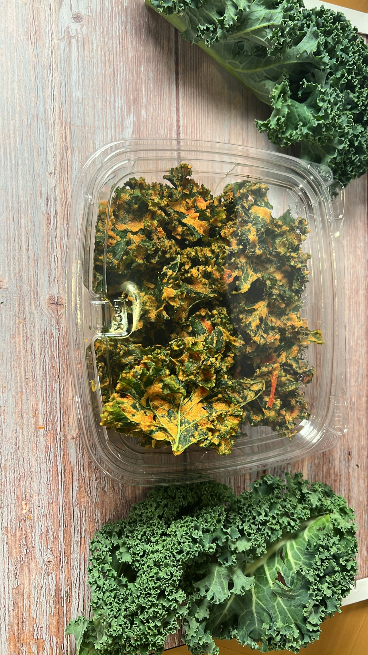 Jalapeño Cheddar Kale chips