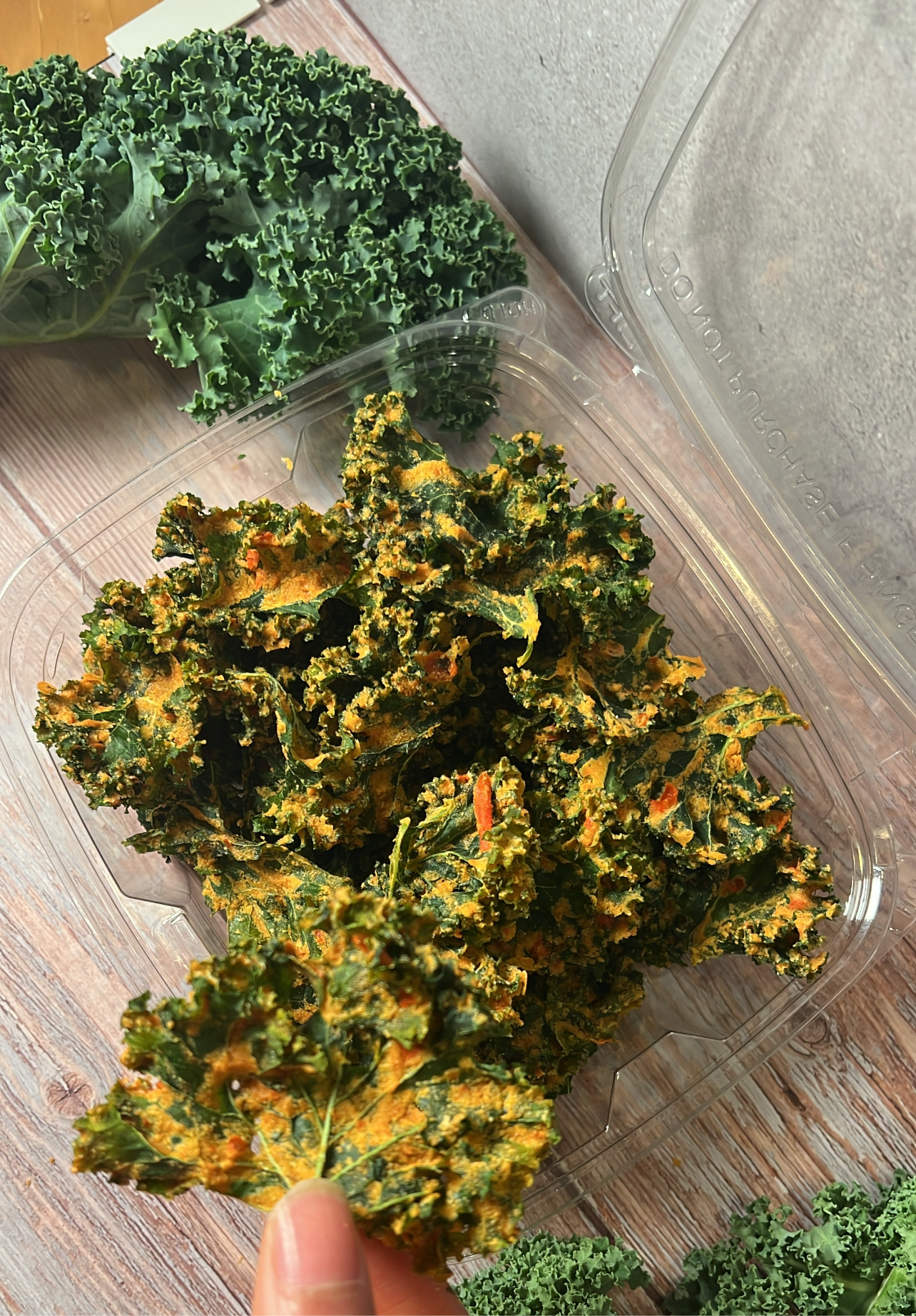 Jalapeño Cheddar Kale chips